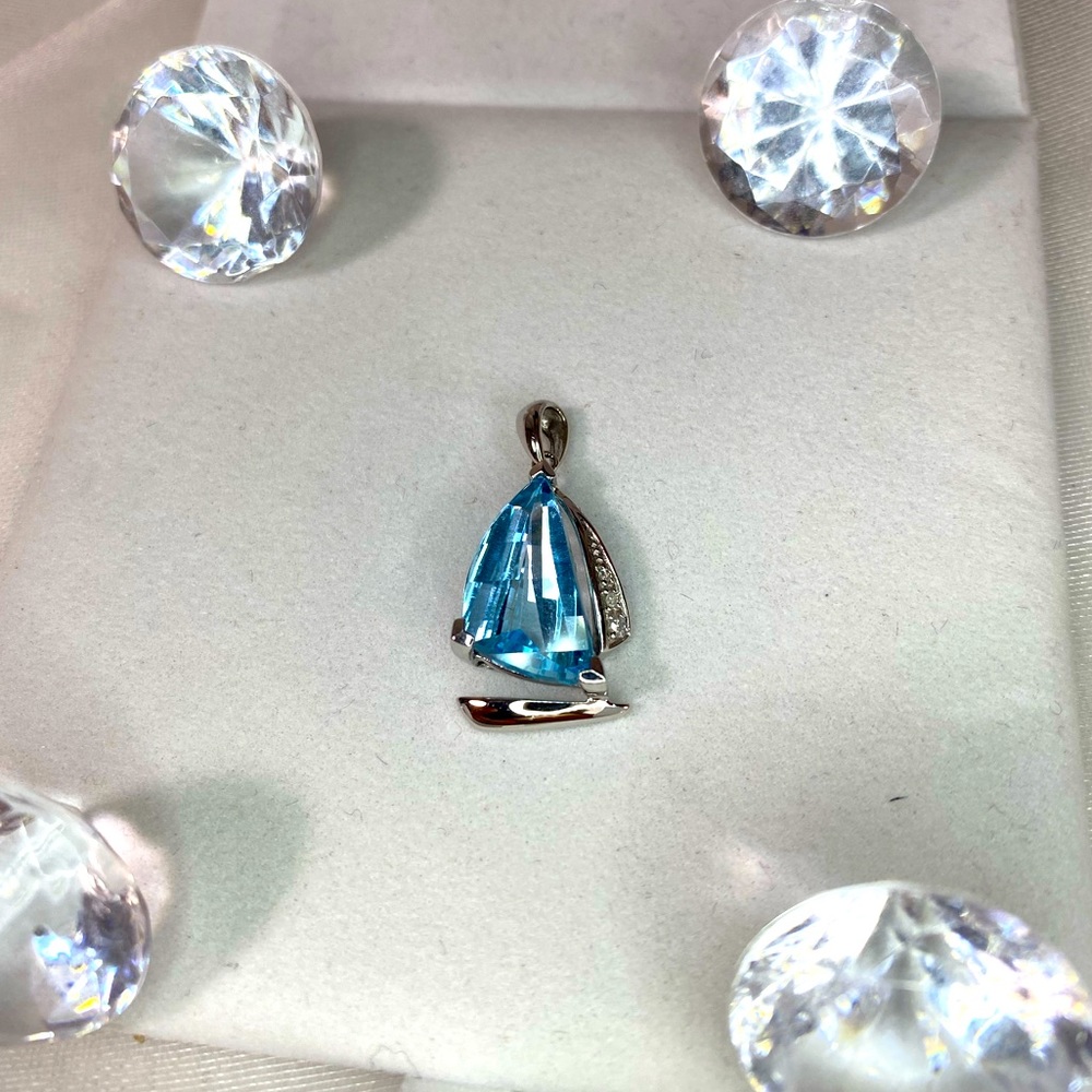 10K WHITE GOLD aquamarine and diamond pendant REAL GOLD